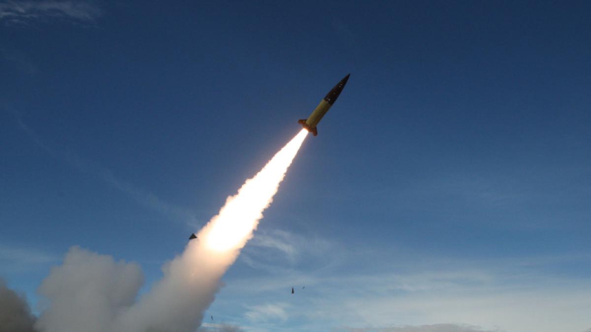 Biden puts the world on the brink of "World War III" if he allows Kyiv to use long-range missiles, Russia warns
