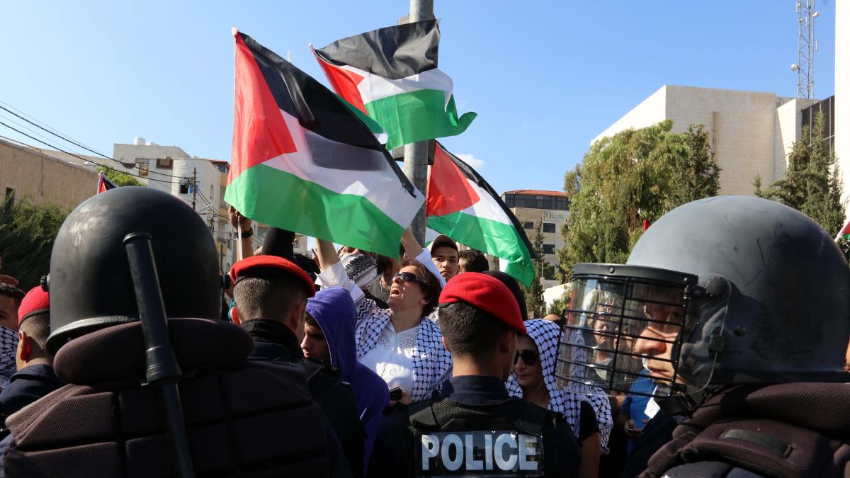 One dead and three police officers injured in a shooting near the Israeli embassy in Jordan