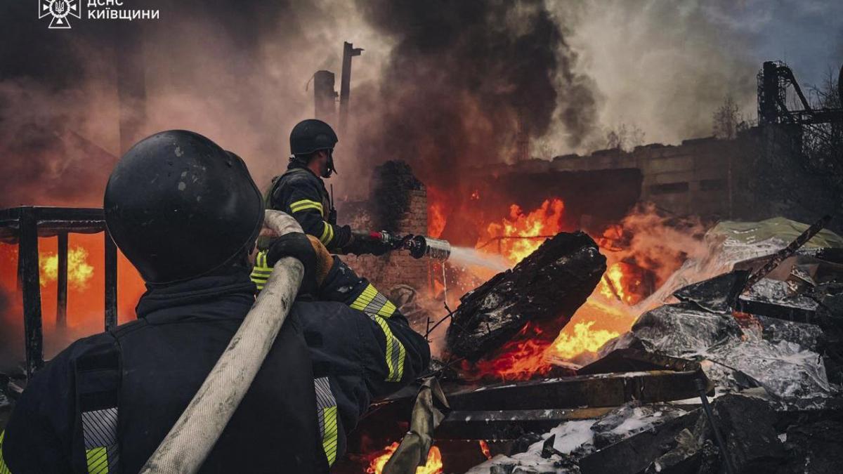 Russia attacks the Kyiv region with missiles again after two months