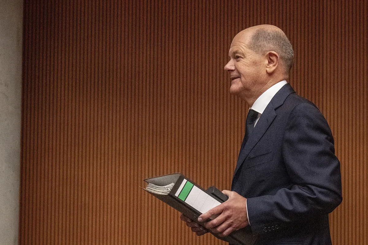 Scholz llama a Putin por primera vez en dos aos para hablar sobre Ucrania y Zelenski dice que ha abierto "la caja de Pandora"