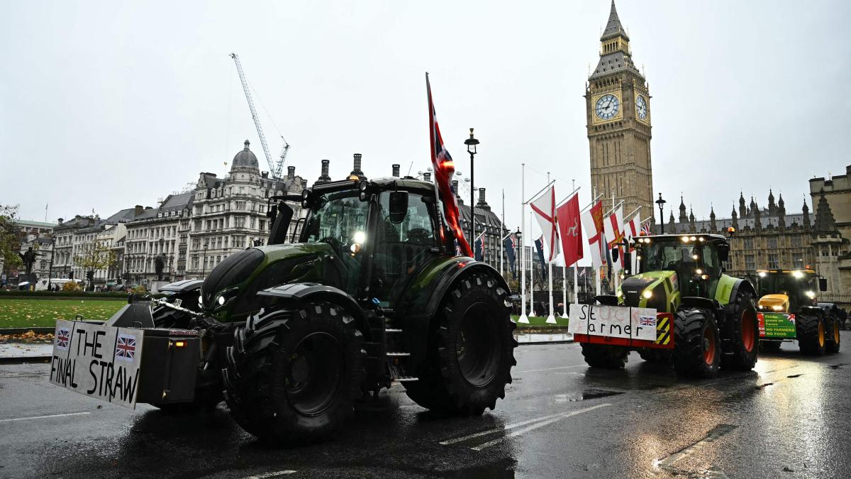 The farm rebellion against Keir Starmer's government