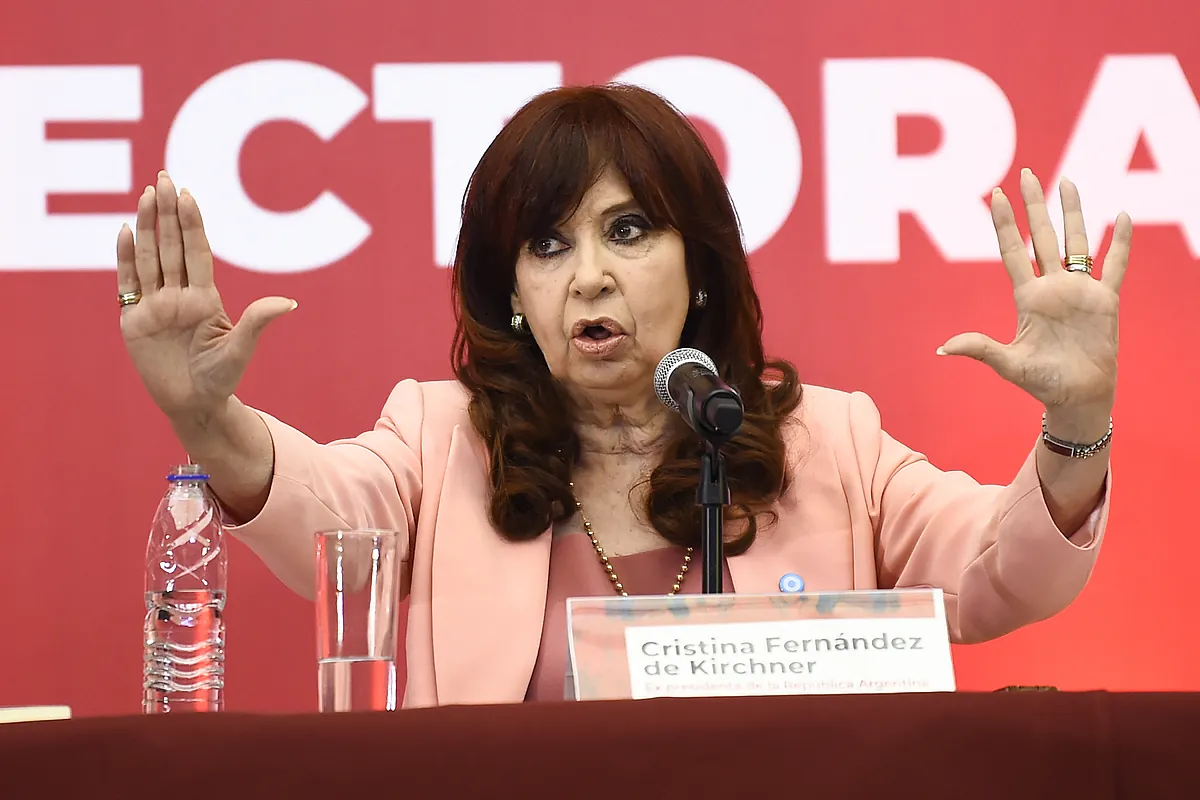 They confirm Cristina Kirchner's conviction for defrauding the State and disqualify her for life: "They are afraid of me"