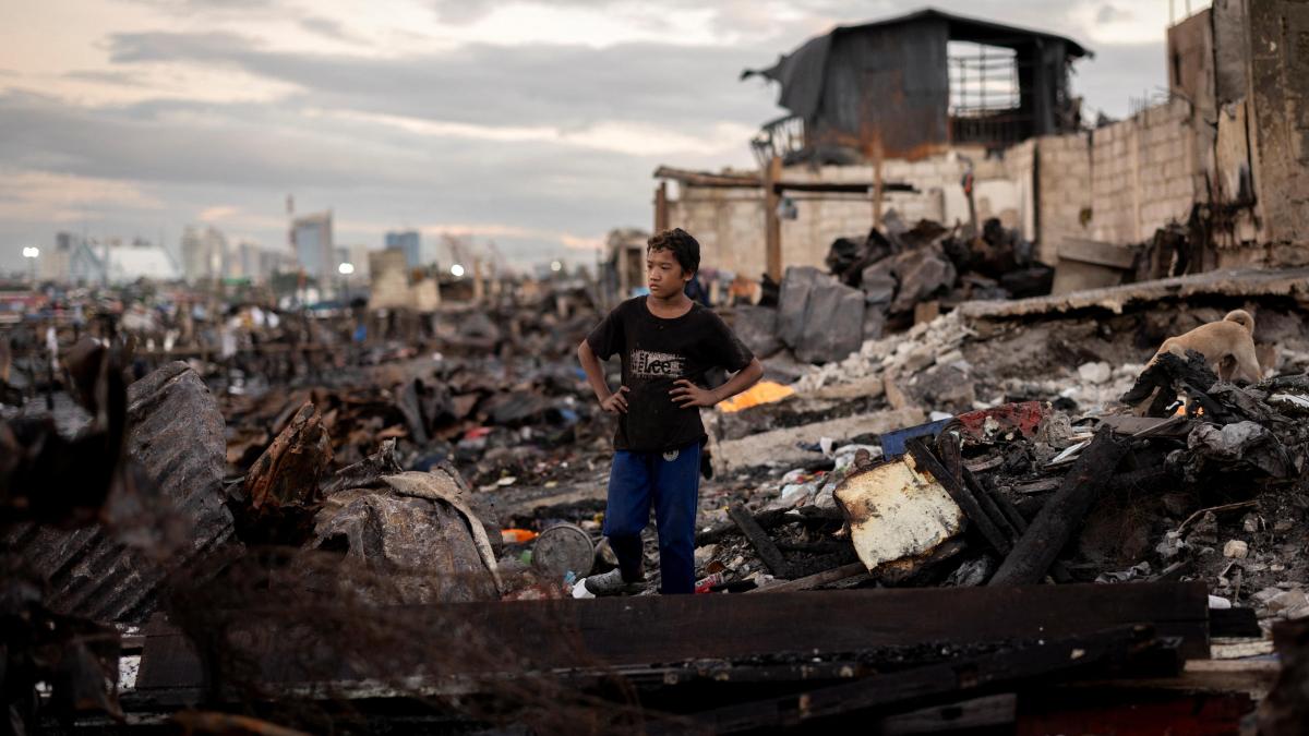 Two fires in one week leave 10,000 people homeless in Manila