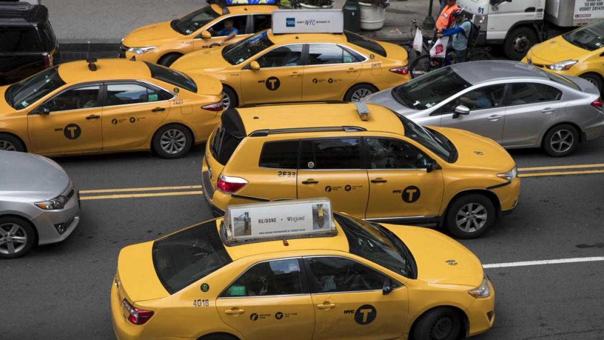 A taxi runs over at least six pedestrians in New York on Christmas Day