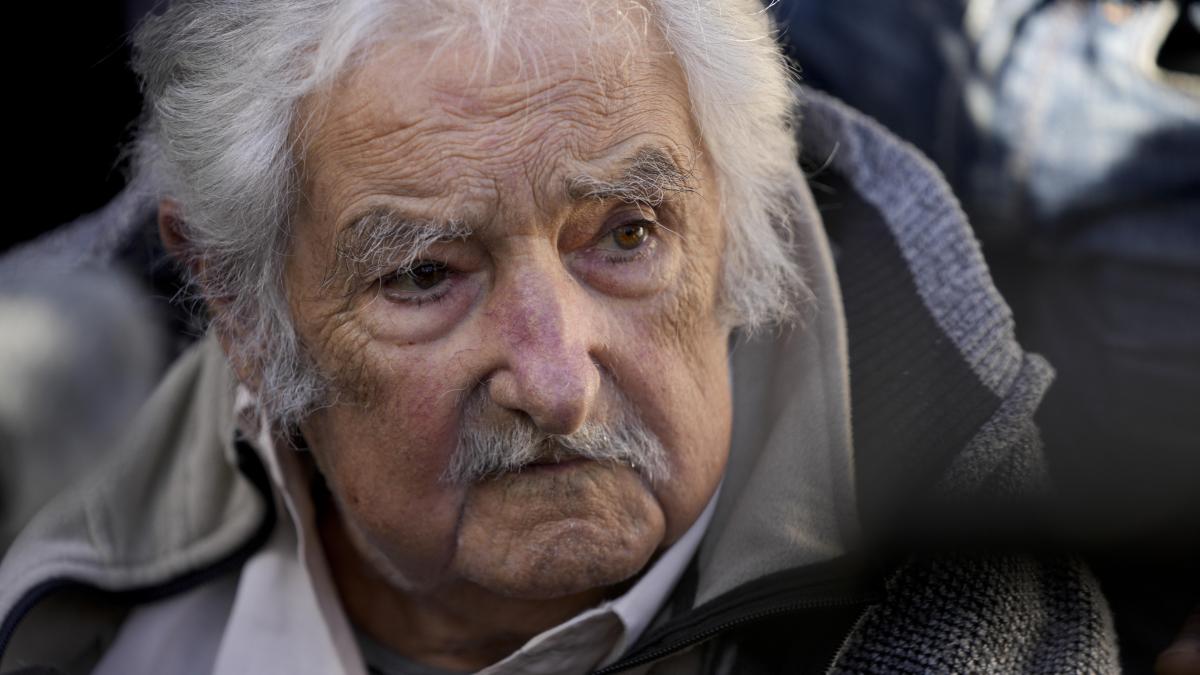 José Mujica, underwent successful surgery after the implantation of a “stent” in the esophagus