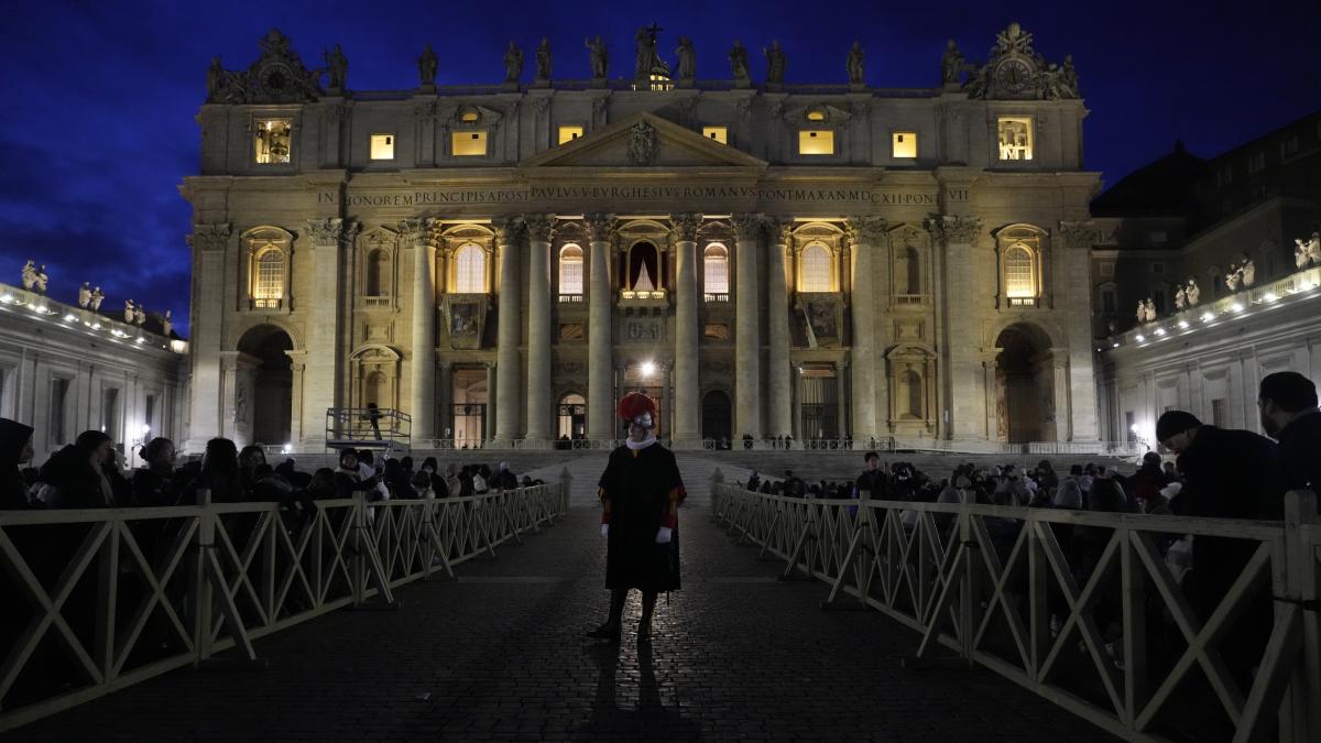 “The Holy Door that opens is an invitation to enter a new life”