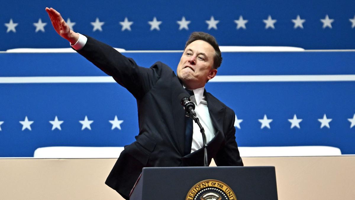 Musk makes the gesture that looks like a Nazi salute to celebrate Trump's inauguration