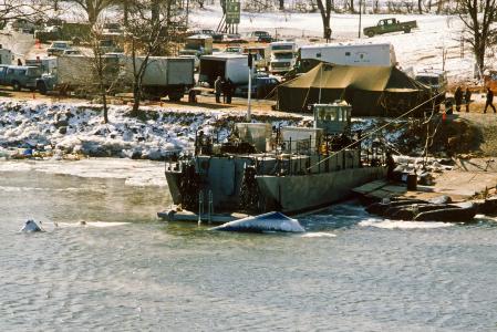 A part of the injured plane surfaces for the first time on the Potomac River