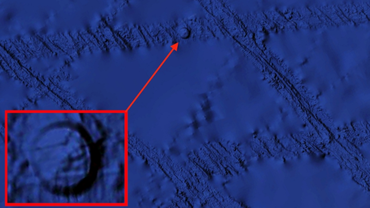 A UFO under the sea?