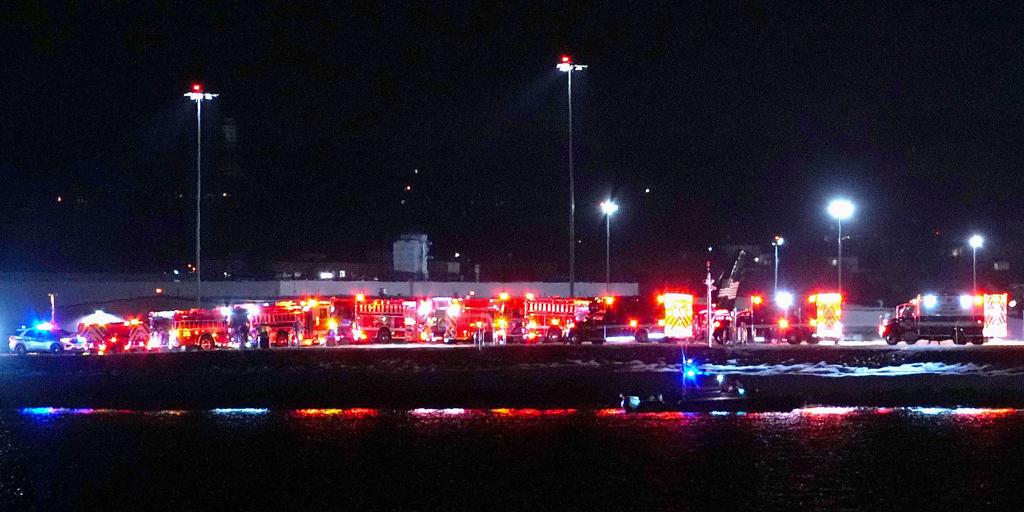 A plane with 64 passengers clashes in the air with a helicopter in Washington