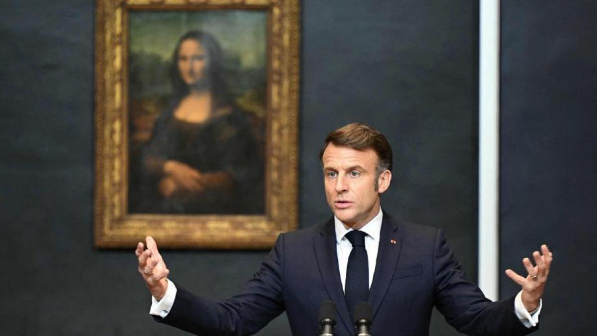 Macron announces a "colossal project" to restore and expand the Louvre