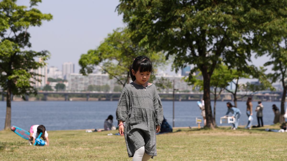 Birth rebounds in South Korea for the first time in a decade