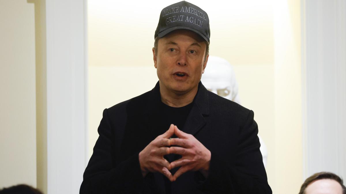 A judge blocks the mass layoffs of workers in the trial period ordered by Elon Musk