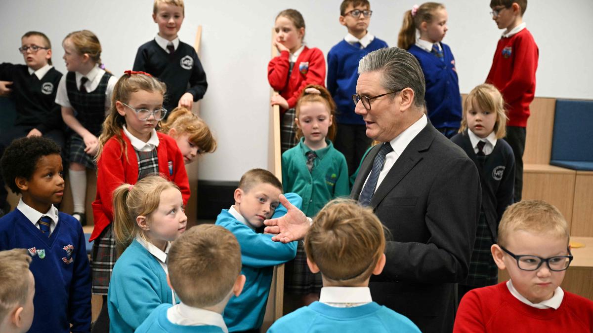 Starmer's toy chainsaw