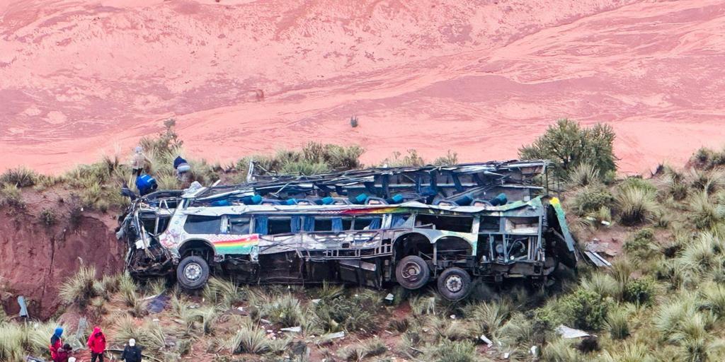 At least 31 dead in a new road accident in Bolivia