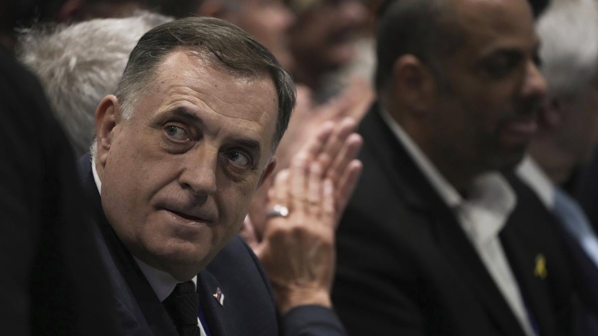 Dodik returns to Belgrade despite the international arrest warrant