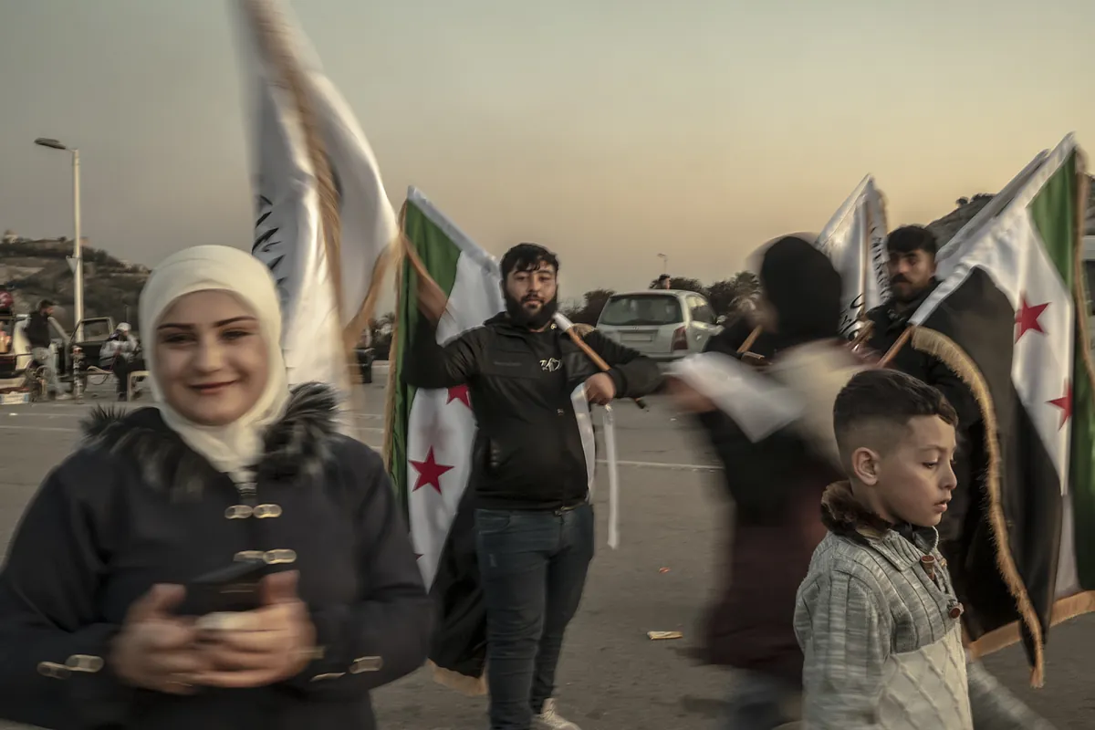 Grietas en la 'primavera' de libertad de Siria: "Todos estos movimientos religiosos hacen lo mismo. Cuando tienen el poder suficiente acaparan el control"