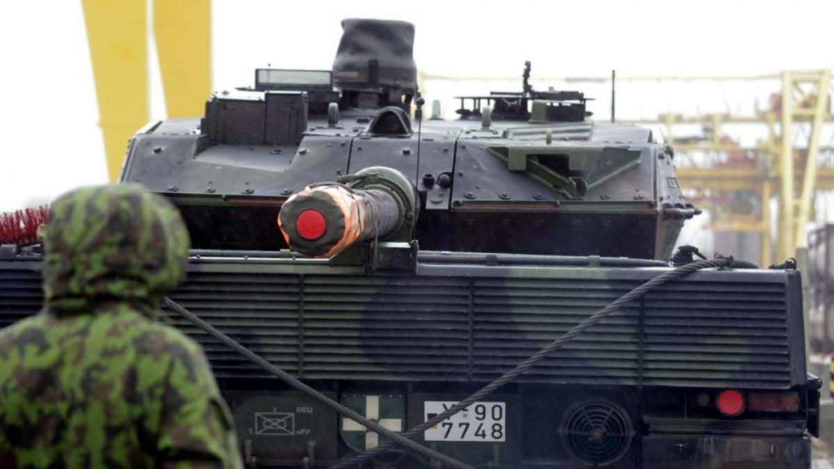 More defense, more Europe, by Carles Casajuana