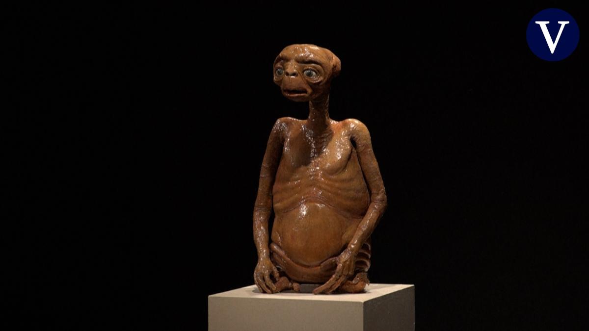 Original ET model auction in New York