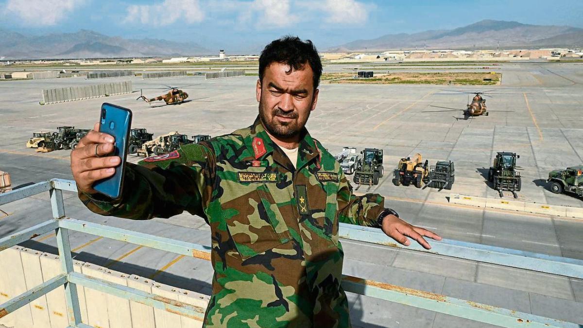 Taliban deny that there are Chinese troops at the Bagram base, as Trump complaint