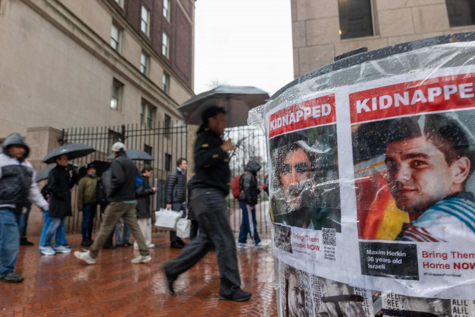 They demand the proper groups of the University of Columbia for being the "propaganda arm of Hamas"