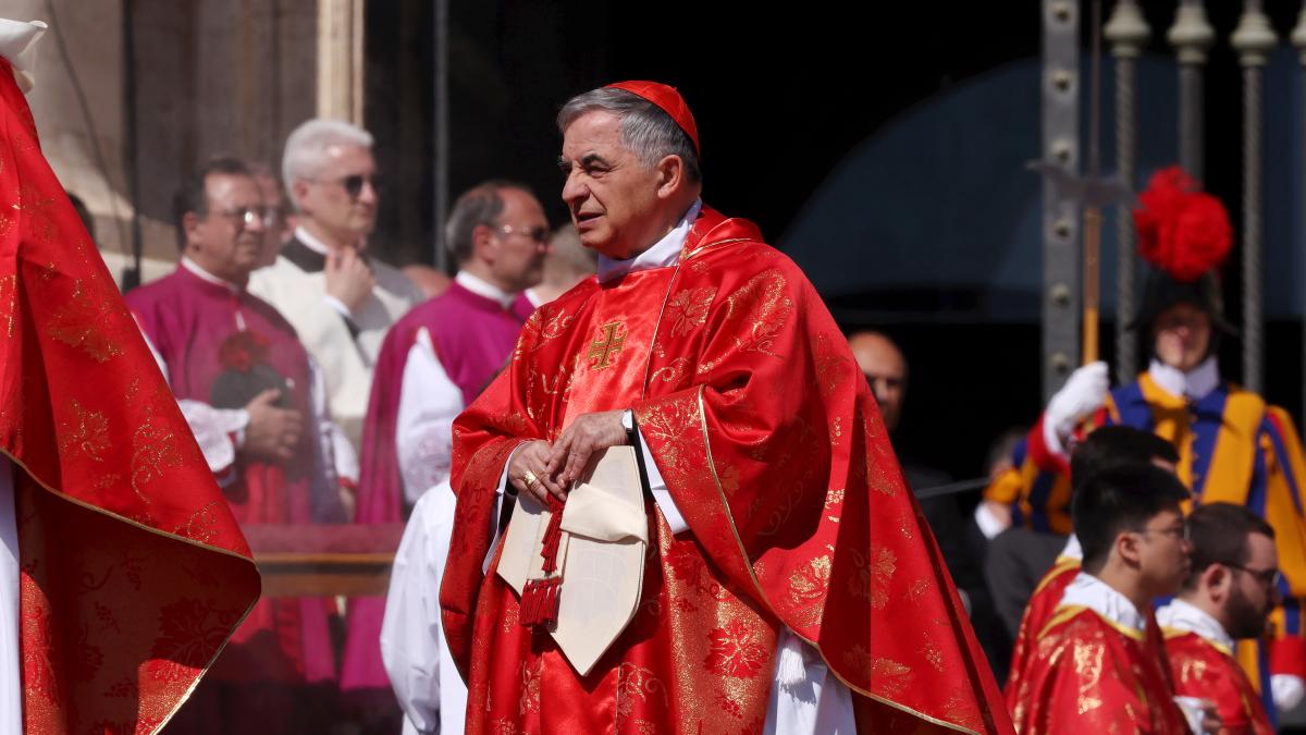 Tension between the cardinals, Becciu departs and parolin is questioned