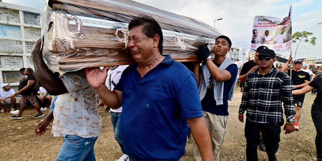 Ecuadorian military confess to having tortured the four children who were found calcined