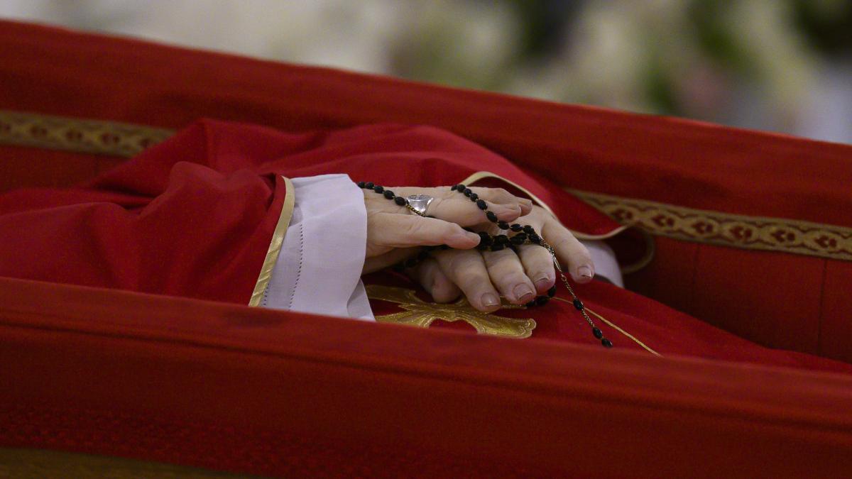 Funeral date and possible successor candidates