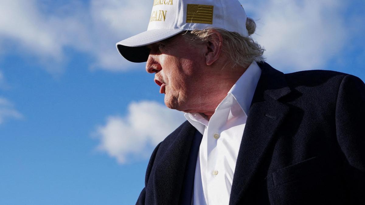 Trump believes that Zelenski is willing to give Crimea to Russia