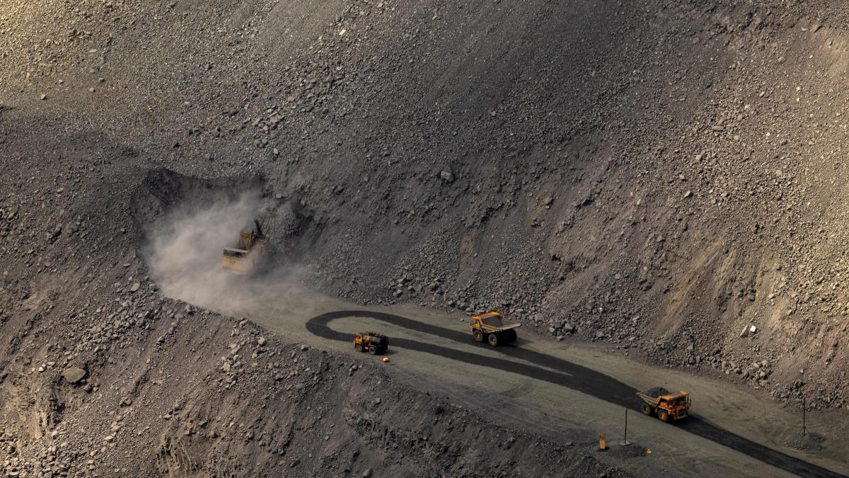 Ukraine prepares to sign the mineral exploitation agreement with the United States