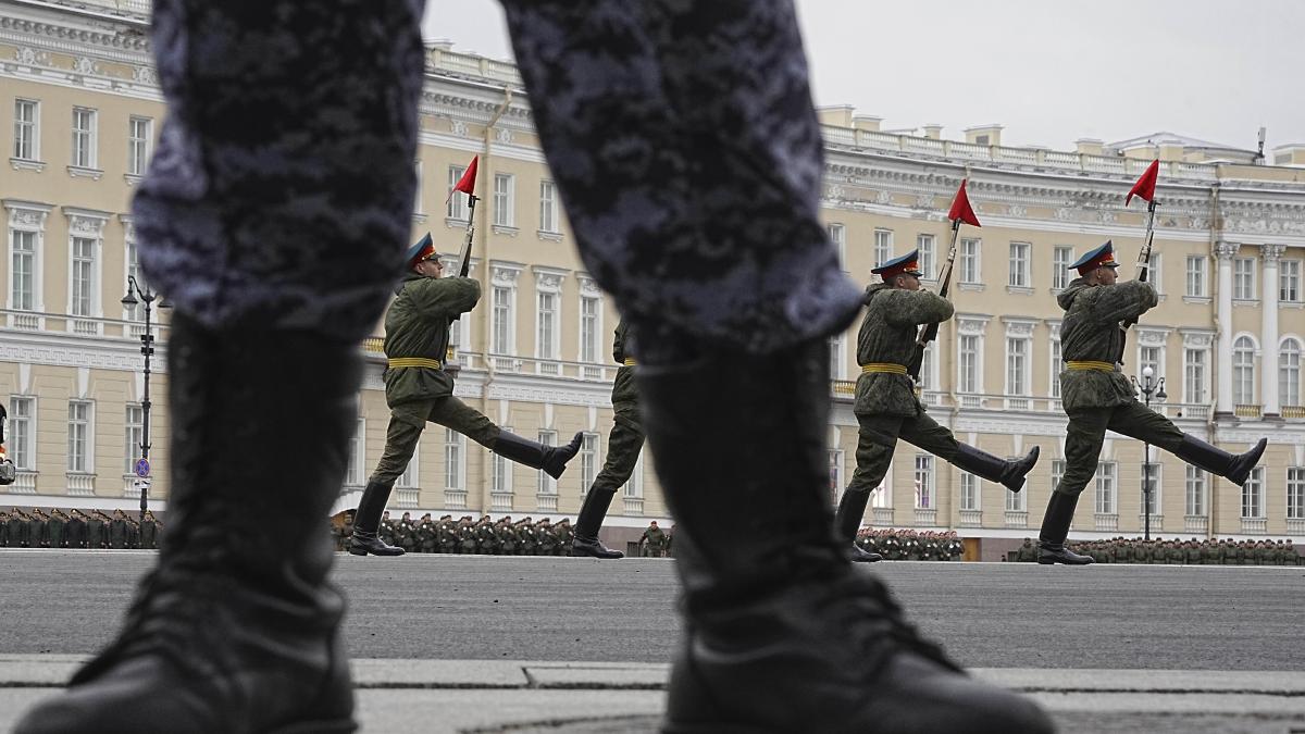 World military spending records its greatest upload since the end of the Cold War