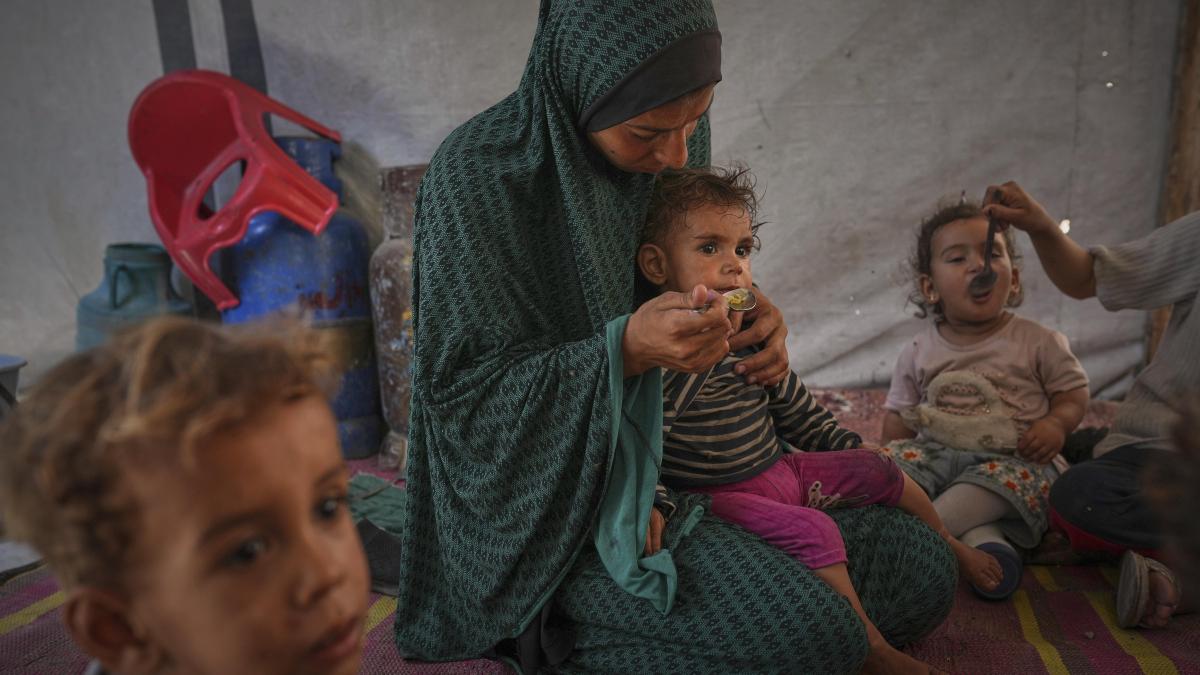 Israel attacks the house of a pediatrician in Gaza and kills nine of her children