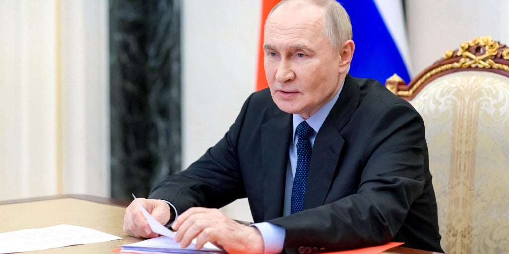 Putin conditions a summit with Zelenski and Trump to Monday's negotiation in Istanbul