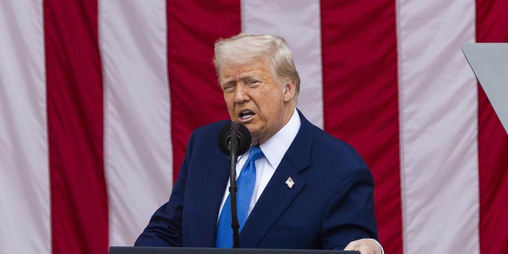Trump, who considers Sanctions to Russia, warns Putin that he is "playing with fire"