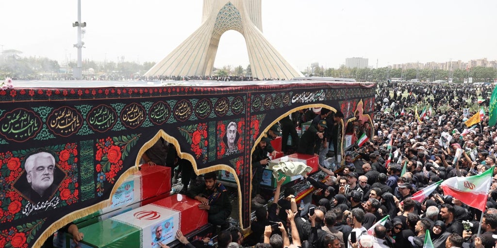 Iran cries the death of the military and scientists who died in Israel's attacks with a mass funeral state