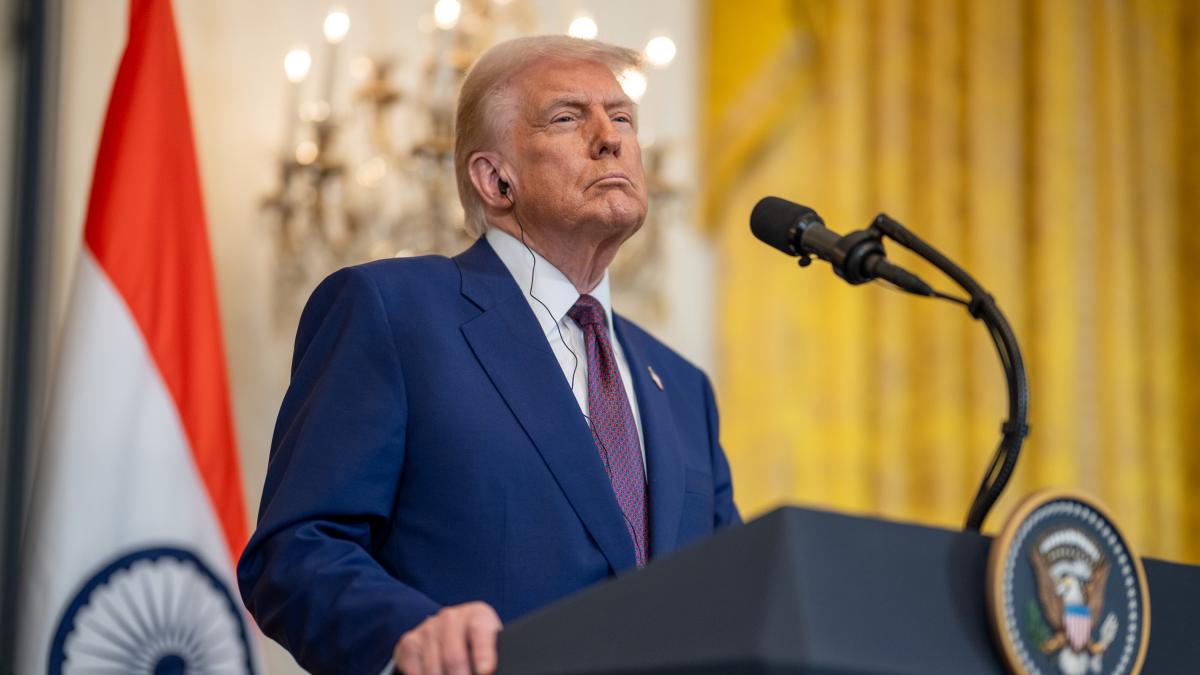Trump announces 25% tariffs for India along with penalties to trade with Russia