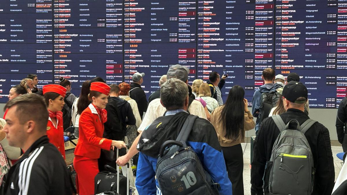 A Proucranian cyber attack interrupts the vacations of thousands of passengers in Russia