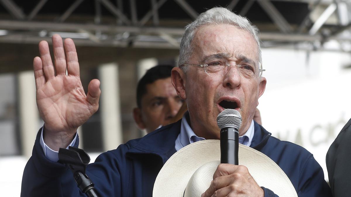 The Colombian President Álvaro Uribe, convicted of witness manipulation