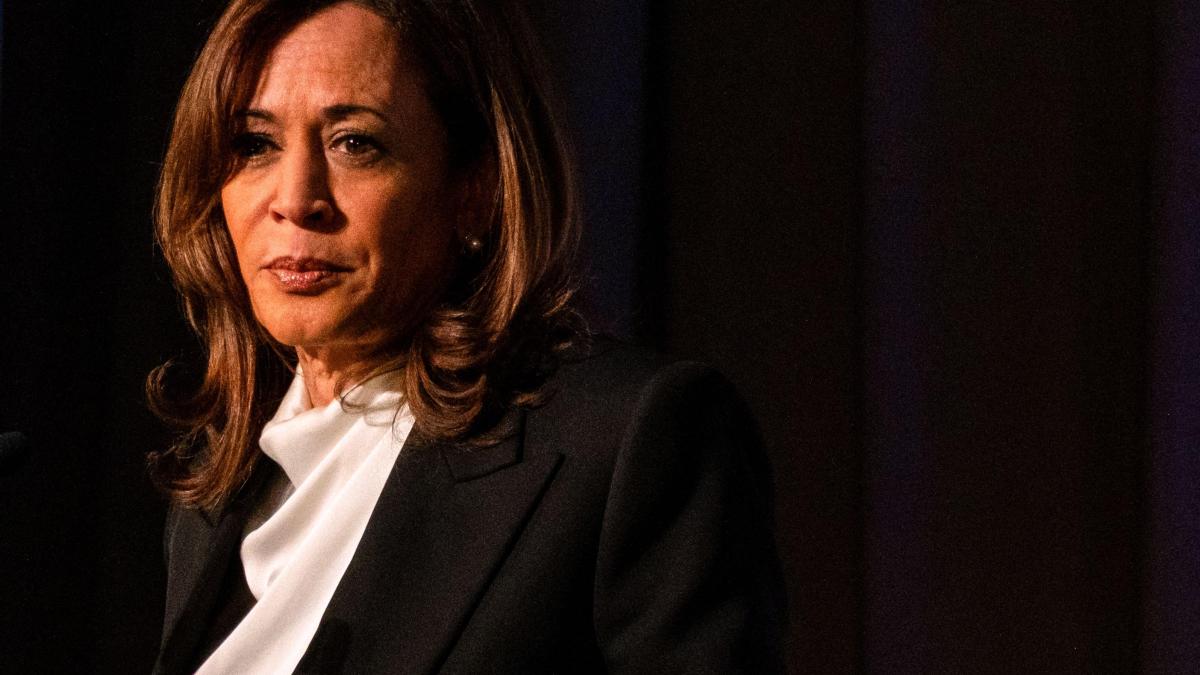 Trump revokes police protection to former Democratic vice president Kamala Harris