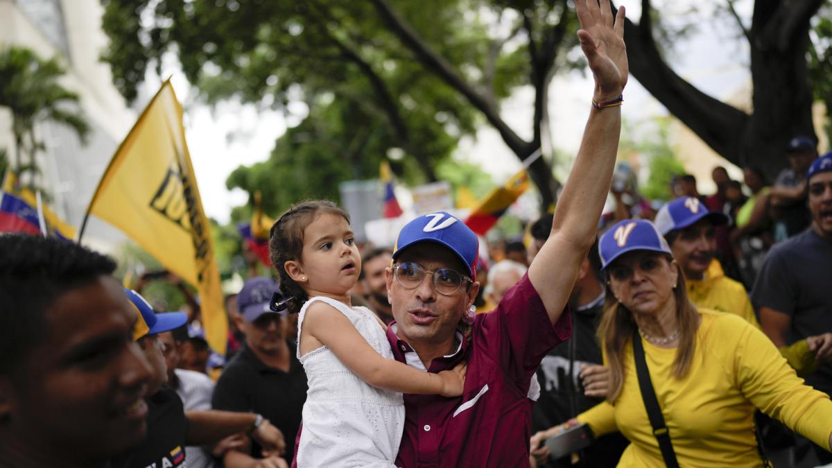 Capriles criticizes that I mature Christmas to today "when there is no food on the table"