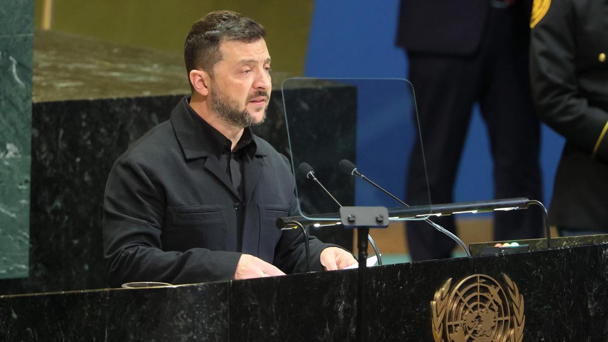 "There are no security guarantees except friends and arms" proclaims Zelenski in the ONI