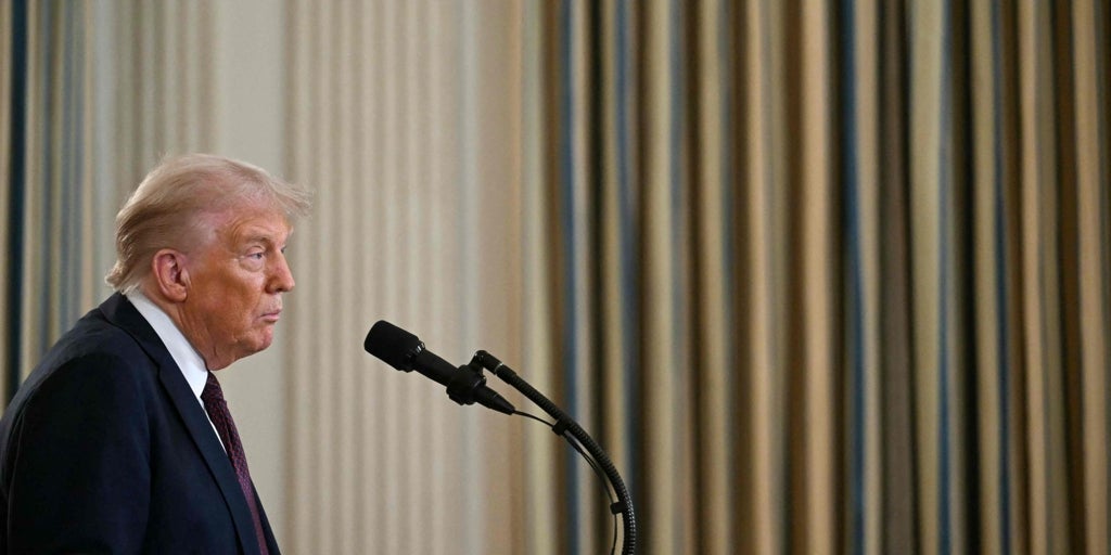 What happens when there is no difference between sewers and government?