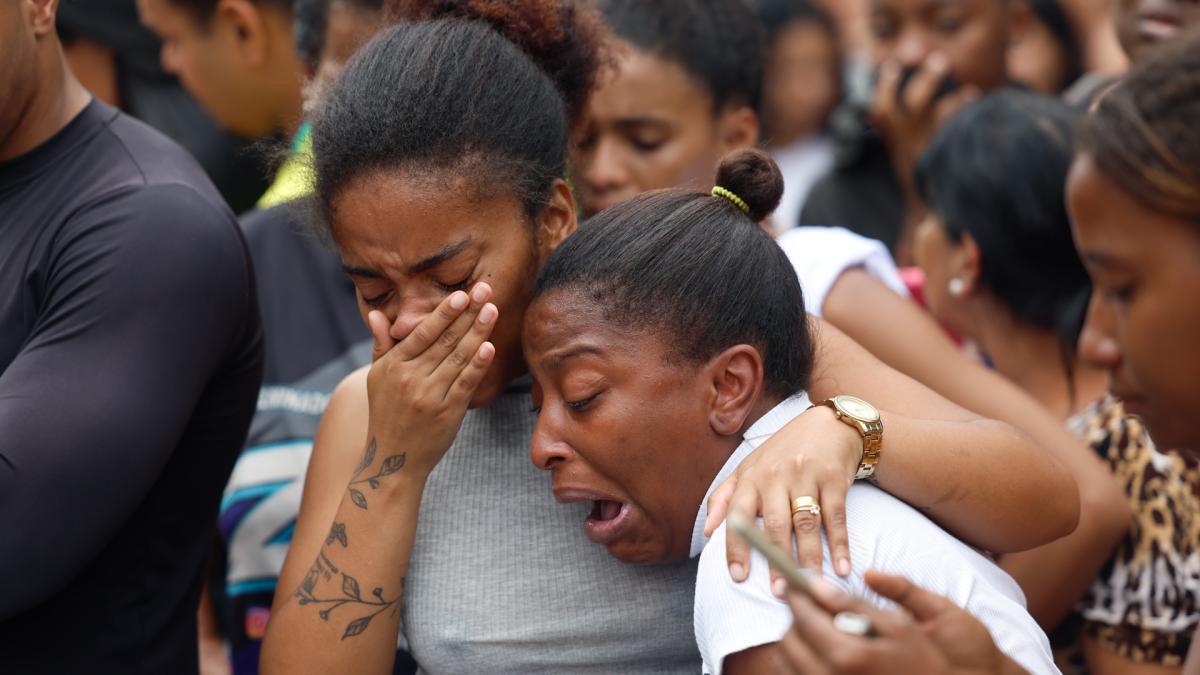 Death toll rises to 132 in the deadliest police operation in the history of Rio de Janeiro