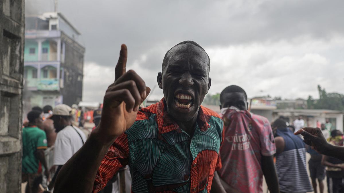 The oldest president in the world, 92 years old, re-elected in Cameroon