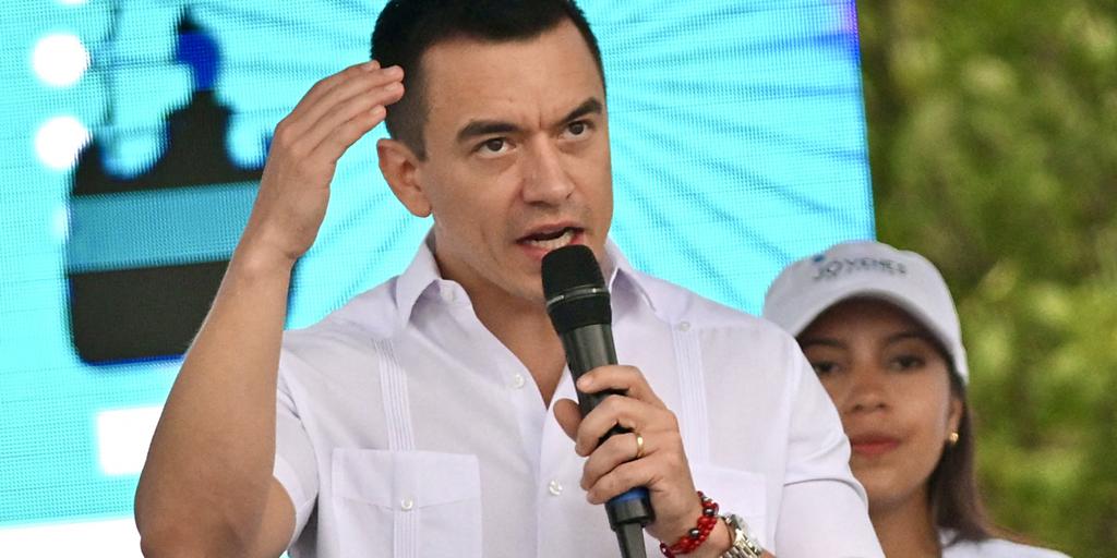 The president of Ecuador repeals the state of emergency in the dozen provinces that had been decreed