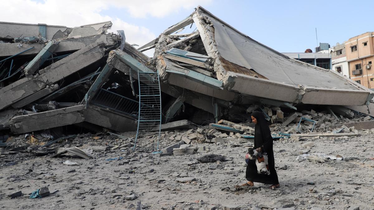 Those who remain in the city of Gaza will be considered "terrorists"